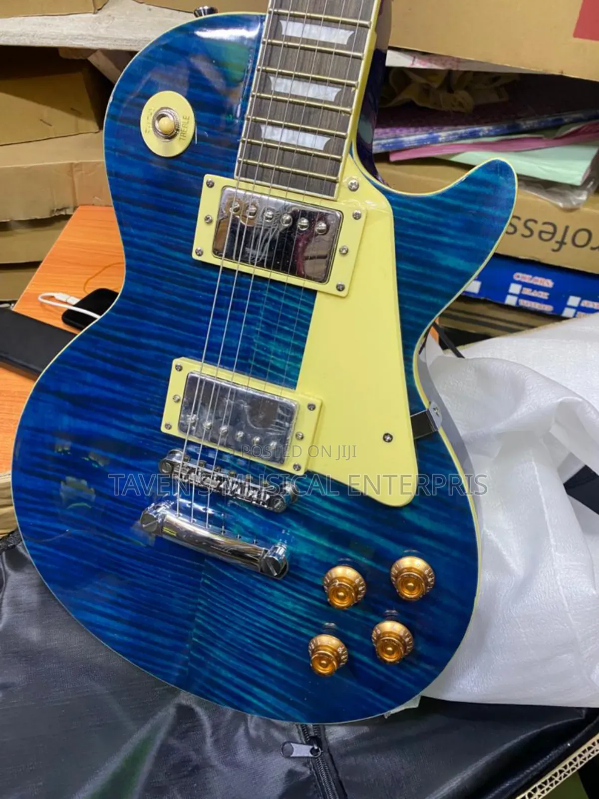 Massive Sound Electric Guitar