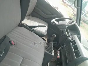 Mitsubishi L300 2007 White