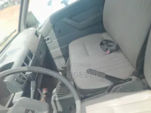 Mitsubishi L300 2007 White