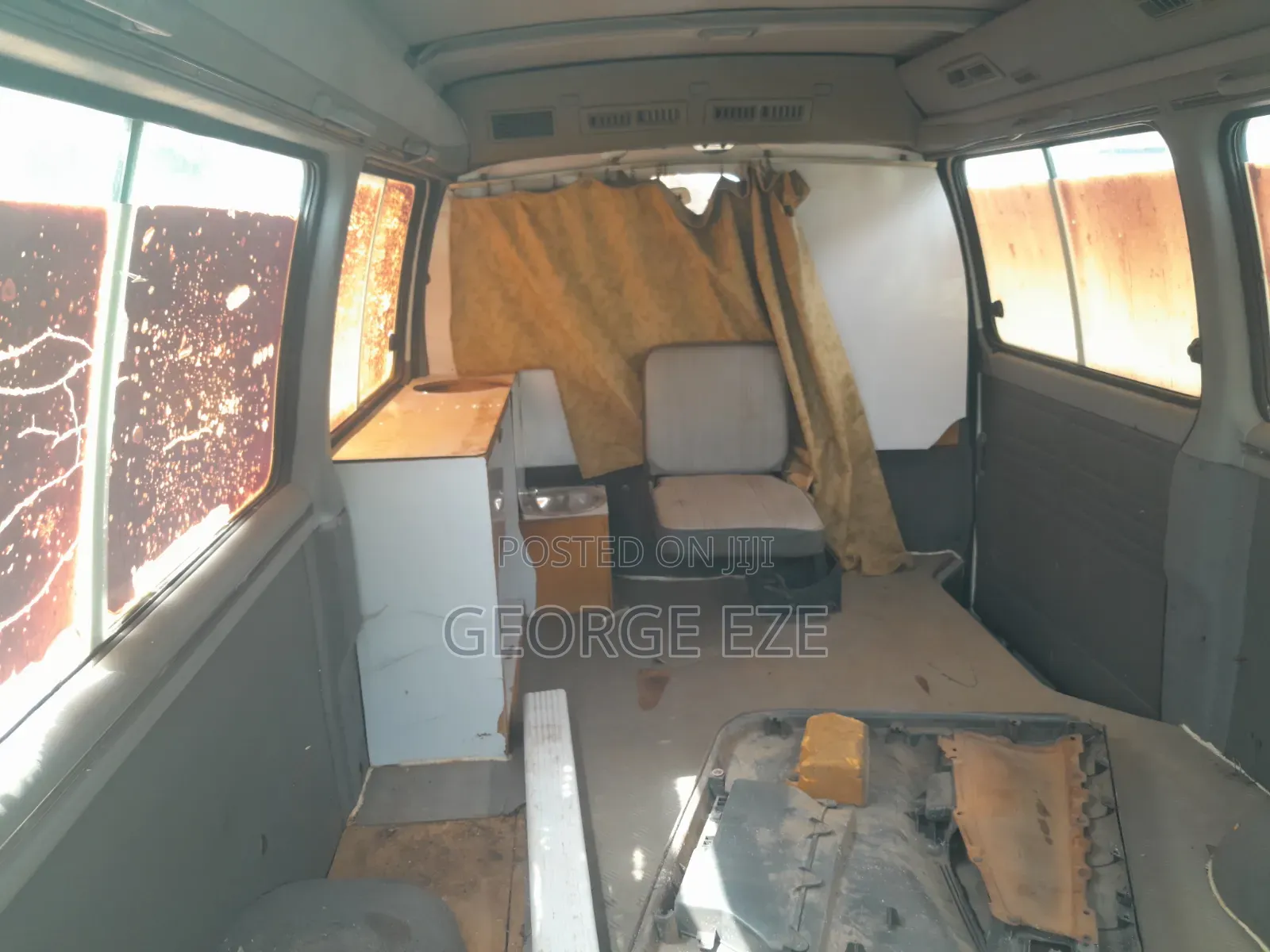 Mitsubishi L300 2007 White