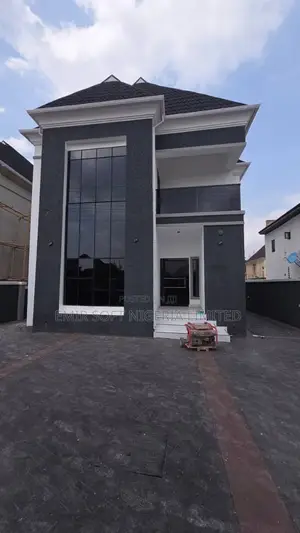 4bdrm Duplex in Carlton Gate Estate, Akobo for sale
