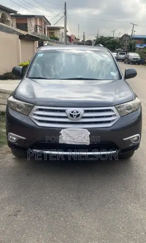 Toyota Highlander Limited 3.5l 4WD 2013 Gray