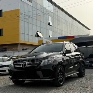 Mercedes-Benz GLE-Class 2016 Brown