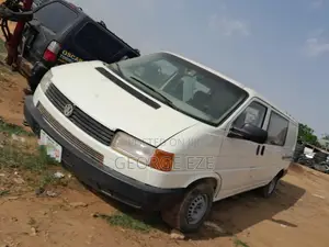 Volkswagen Transporter 2004 White