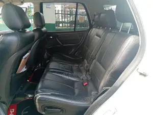 Mercedes-Benz M Class 2005 White