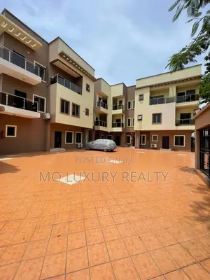 3bdrm Apartment in Lekki Phase 1 for rent
