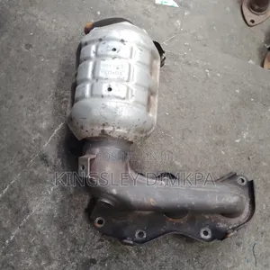 Front Catalyst 2gr for Toyota Venza and Highlander Bank 1