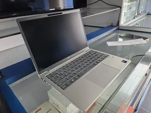 New Laptop HP EliteBook 640 G11 8GB Intel Core Ultra 5 SSD 512GB