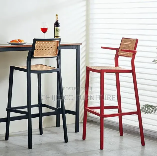 High Quality Plastic Bar Stool