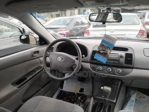 Toyota Camry LE 4dr Sedan (2.4L 4cyl 5A) 2006 Gray