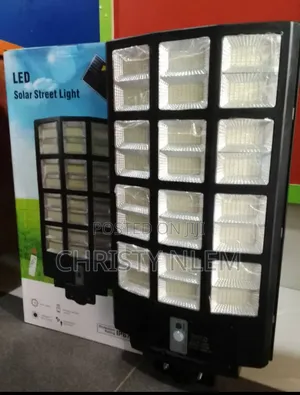 3000watts 24eyes With 6 Lithium Battery Street Light