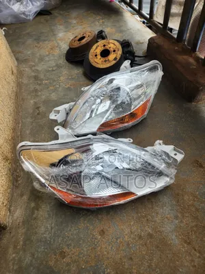 Headlamp for Toyota Yaris 2008