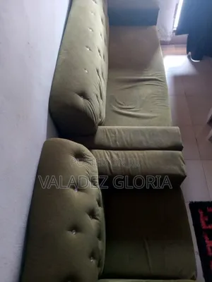 3 Setter and 1 Single Chair