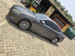 Lexus ES 2013 Gray