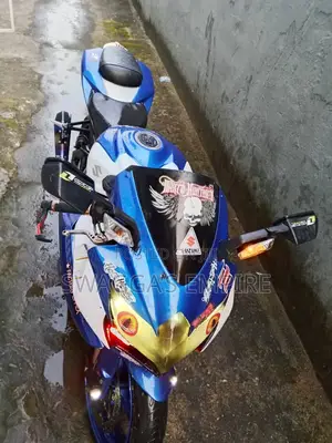 Suzuki 750 2010 Blue