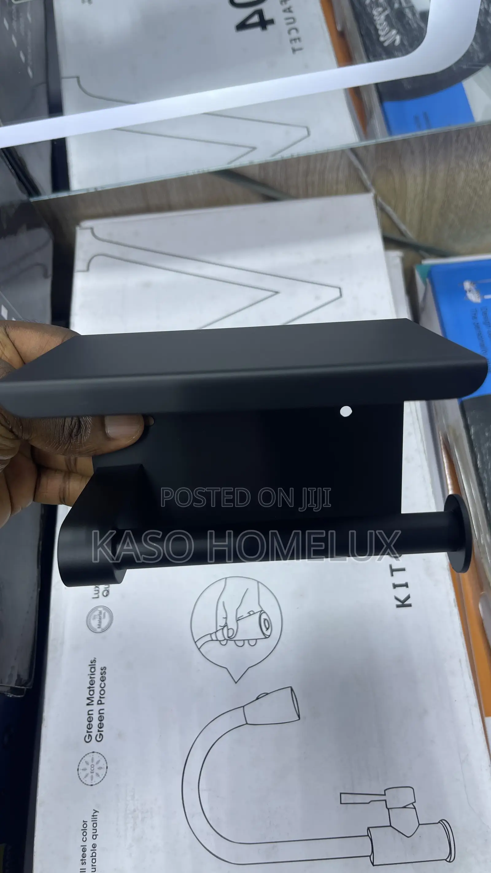 Tissue Holder