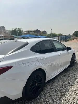 New Toyota Camry SE 2024 White