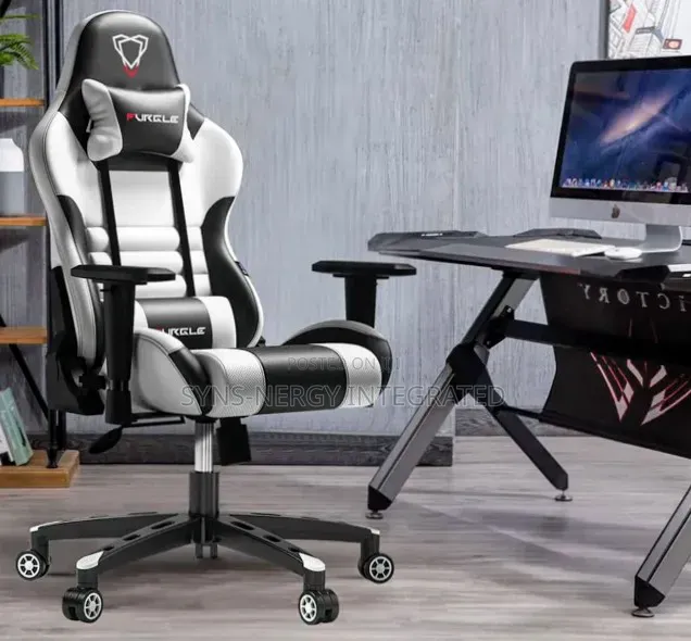Affordable Gaming Chair/Non-Adjustable Table