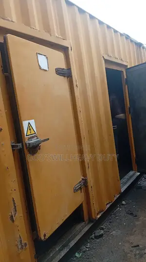 1000kva Caterpillar Soundproof Generator U.K Used
