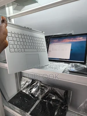 Laptop Microsoft Surface Book 2 8GB Intel Core i5 SSD 256GB