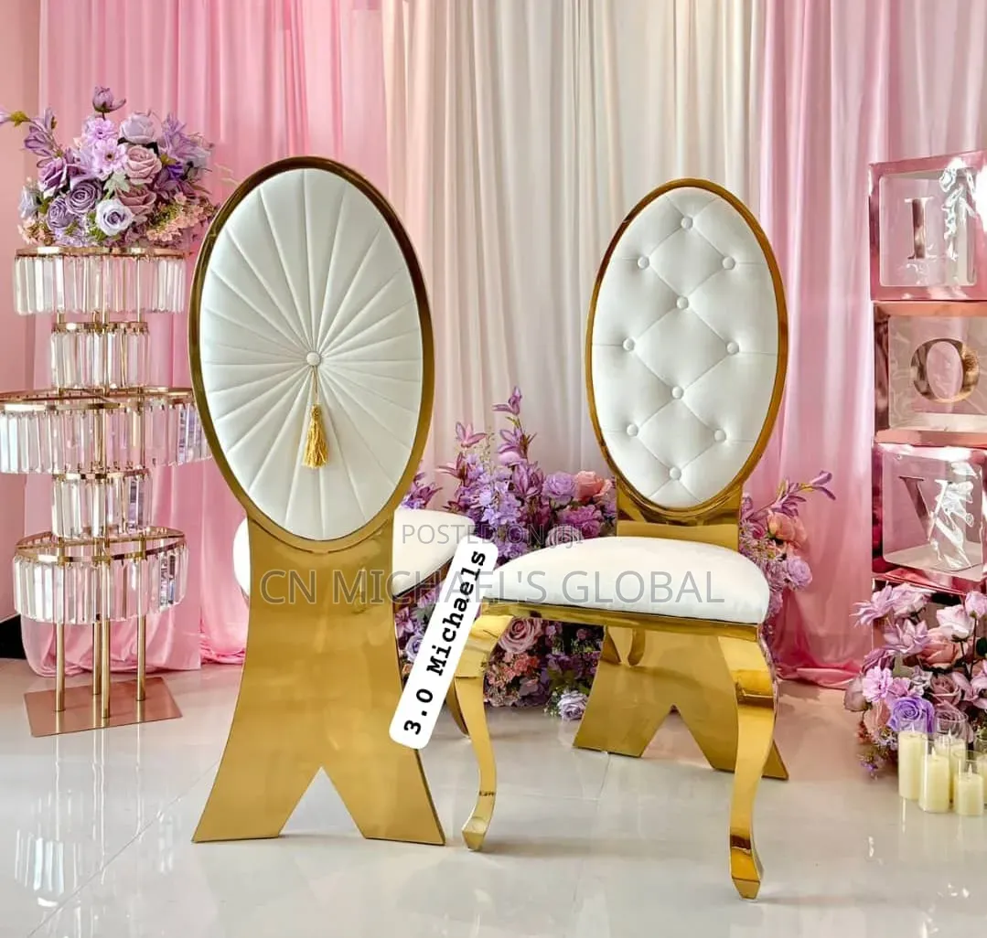 Fish Tail Leg Luxury Chair