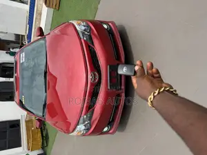 Toyota Camry SE V6 4dr Sedan (3.5L 6cyl 6A) 2012 Red