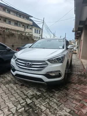 Hyundai Santa Fe 2017 White