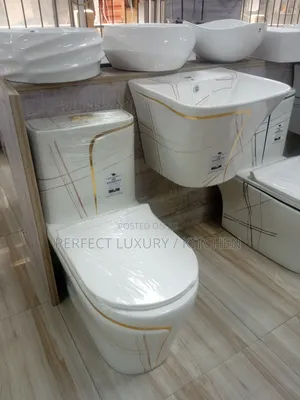 Quality Rockford England W.C Water Closet 