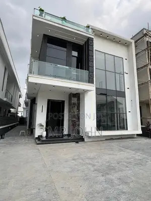 5bdrm Mansion in Mega Mound Estate, Lekki for sale