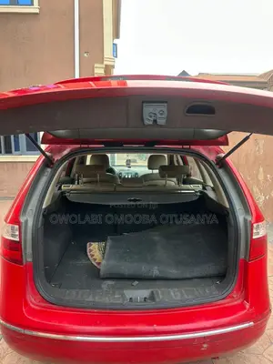 Hyundai Elantra Touring GLS Automatic 2011 Red