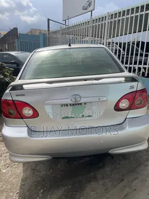 Toyota Corolla LE 2005 Silver