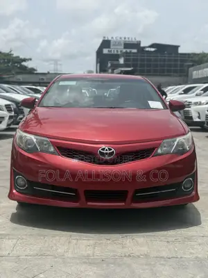 Toyota Camry SE 4dr Sedan (2.5L 4cyl 6A) 2012 Red