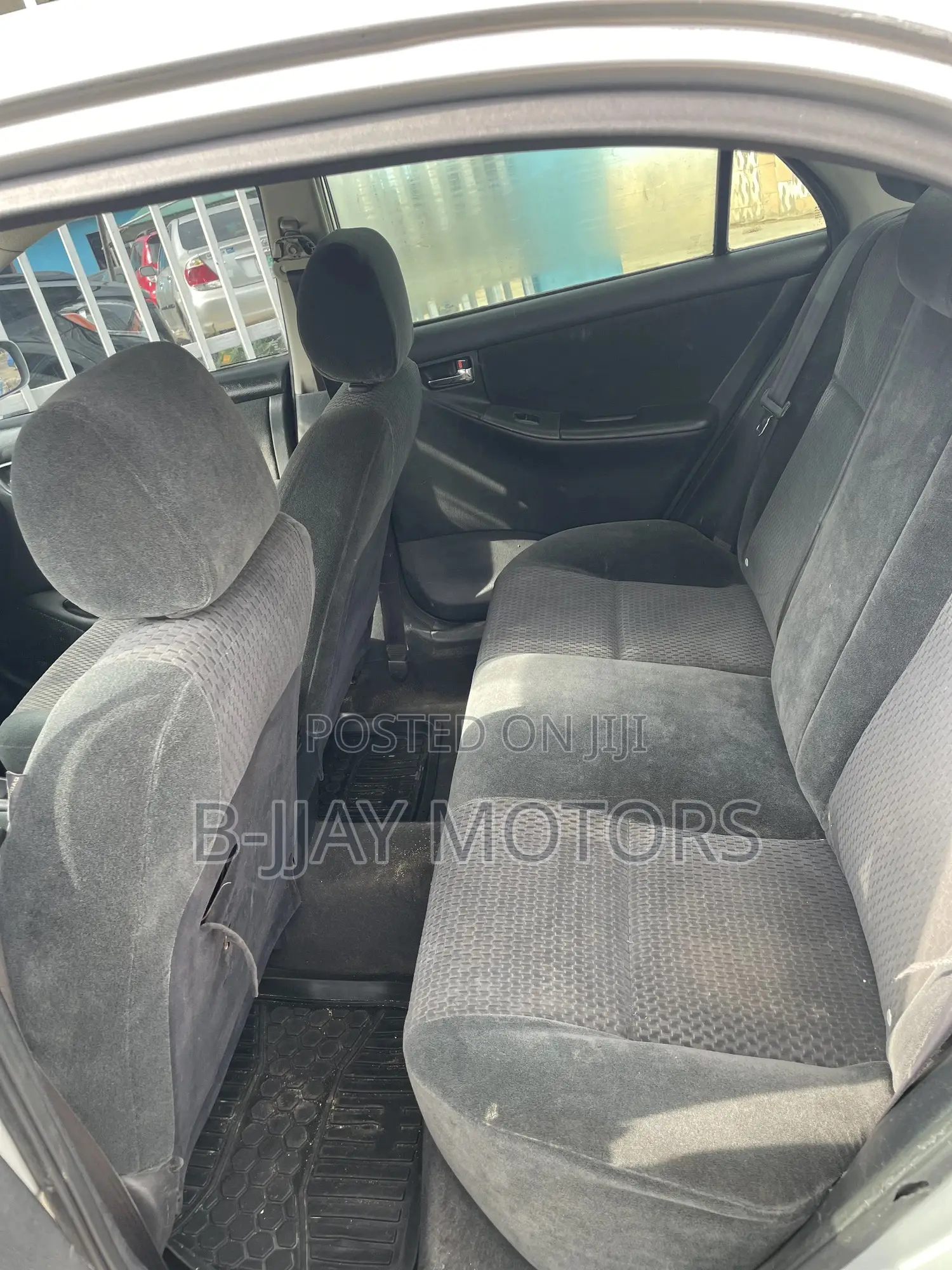 Toyota Corolla LE 2005 Silver
