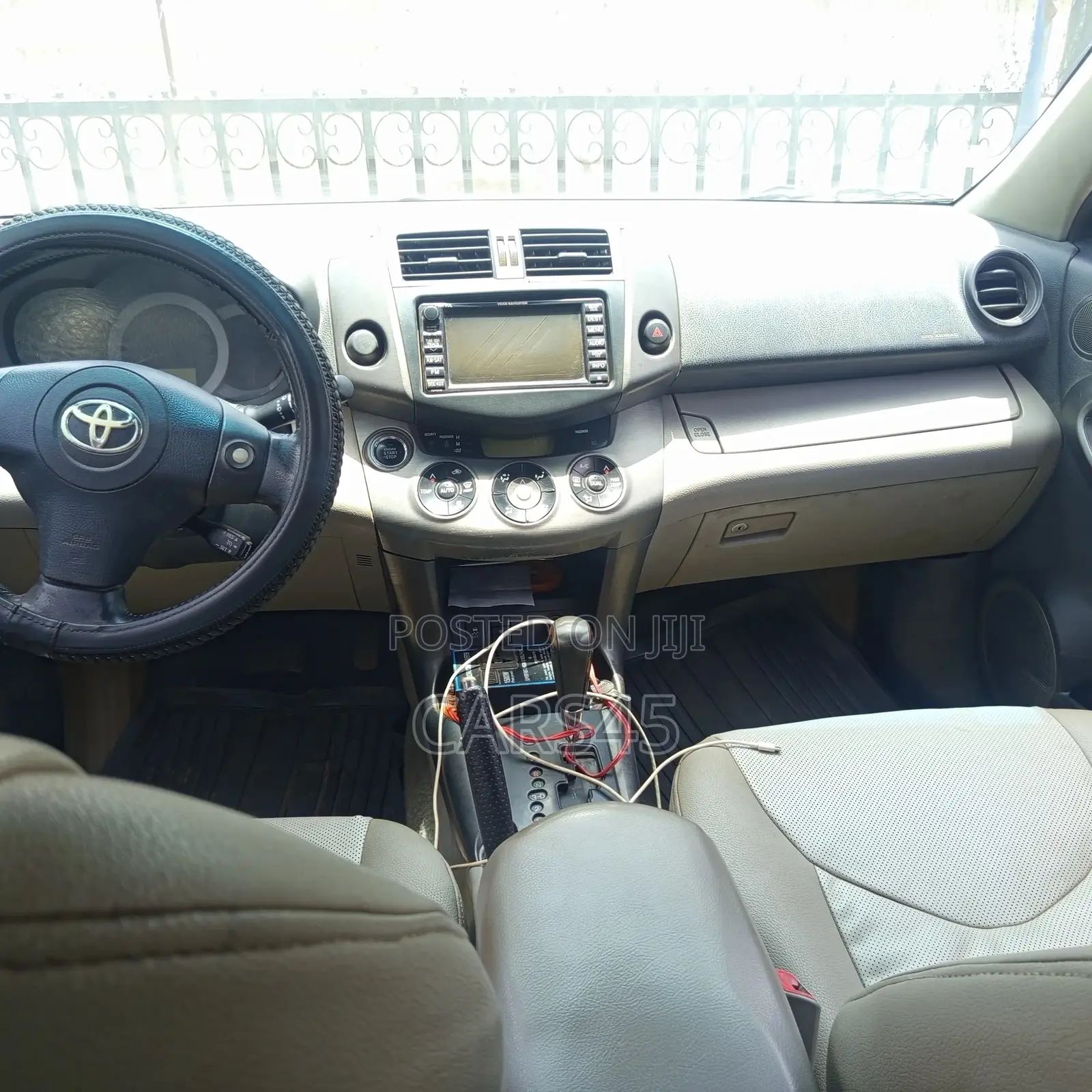 Toyota RAV4 2011 Silver