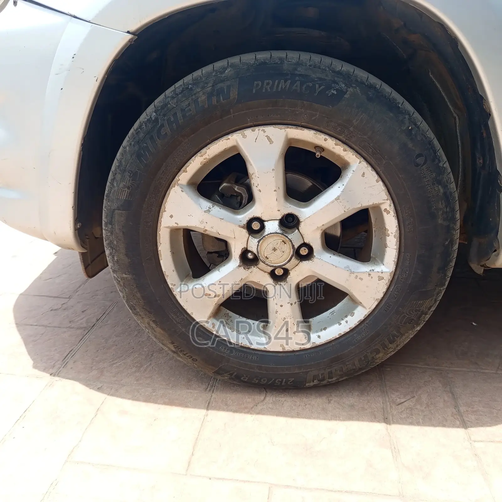 Toyota RAV4 2011 Silver