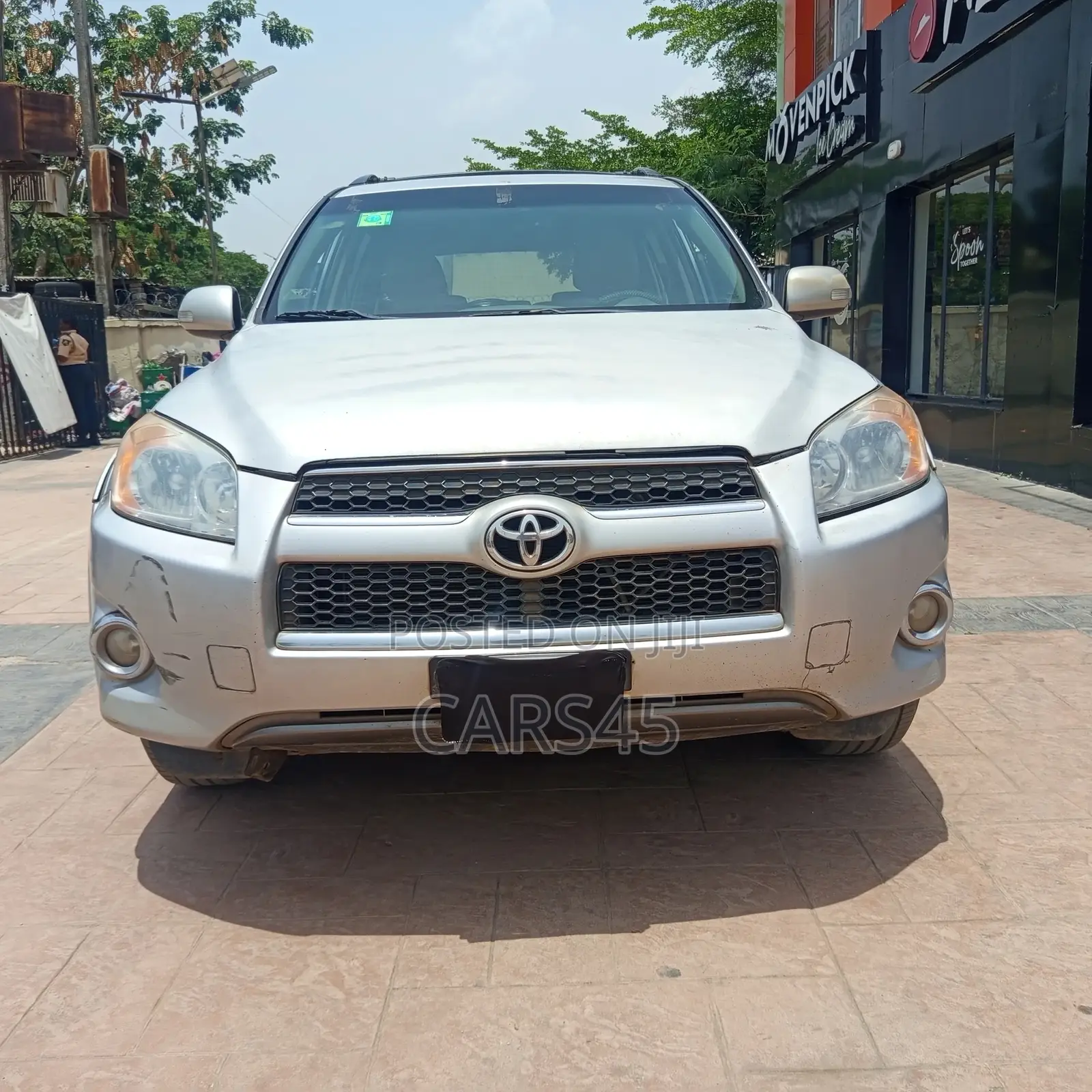 Toyota RAV4 2011 Silver