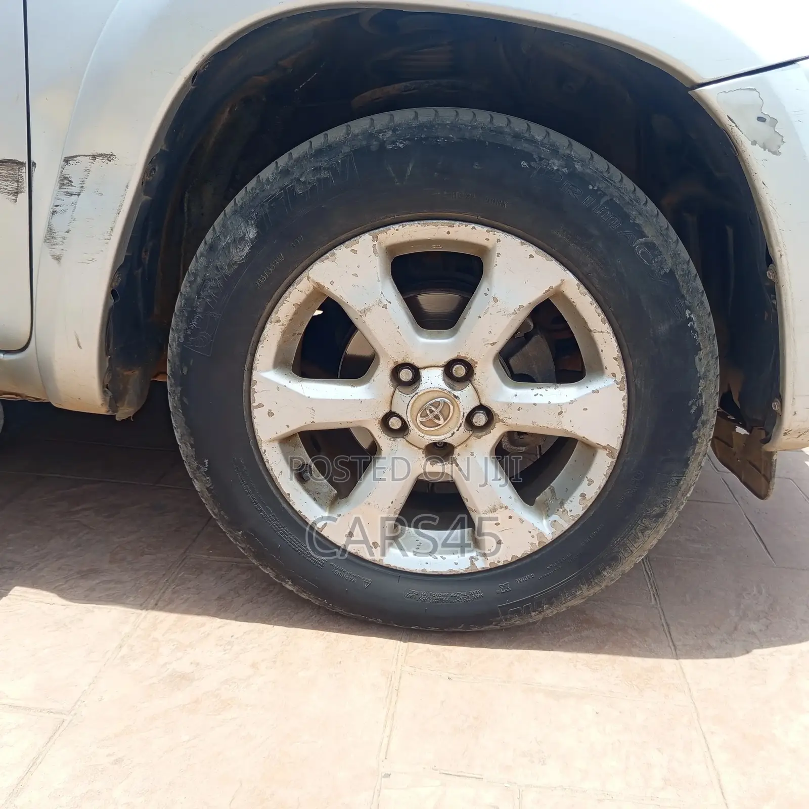 Toyota RAV4 2011 Silver