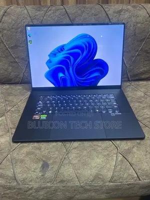 Laptop Asus ProArt PX13 32GB AMD Ryzen 9 SSD 1T