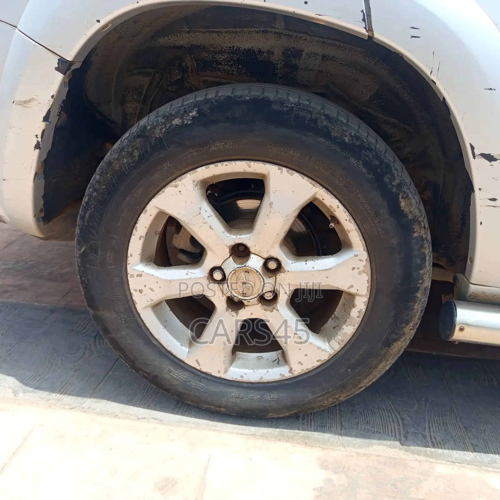 Toyota RAV4 2011 Silver