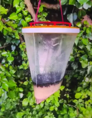 Fly Trap Red Top (Disposable)