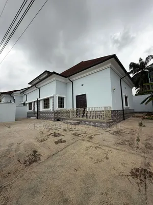 3bdrm Bungalow in Old Bodija for rent