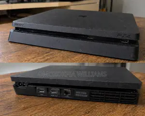 Play Station 4 Slim