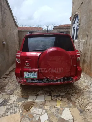 Toyota RAV4 2.5 Limited 4x4 2011 Red
