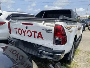 Toyota Hilux SR5+ 4x4 2019 White