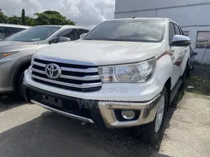 Toyota Hilux SR5+ 4x4 2019 White