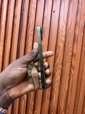 Apple iPhone 13 128 GB Green