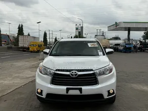 Toyota Highlander XLE 4dr SUV AWD (3.5L 6cyl 6A) 2015 Off white