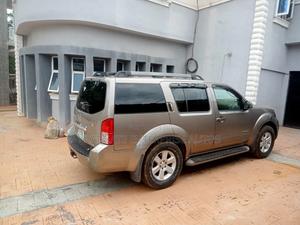 Nissan Pathfinder 4.0 V6 Automatic 2007 Brown