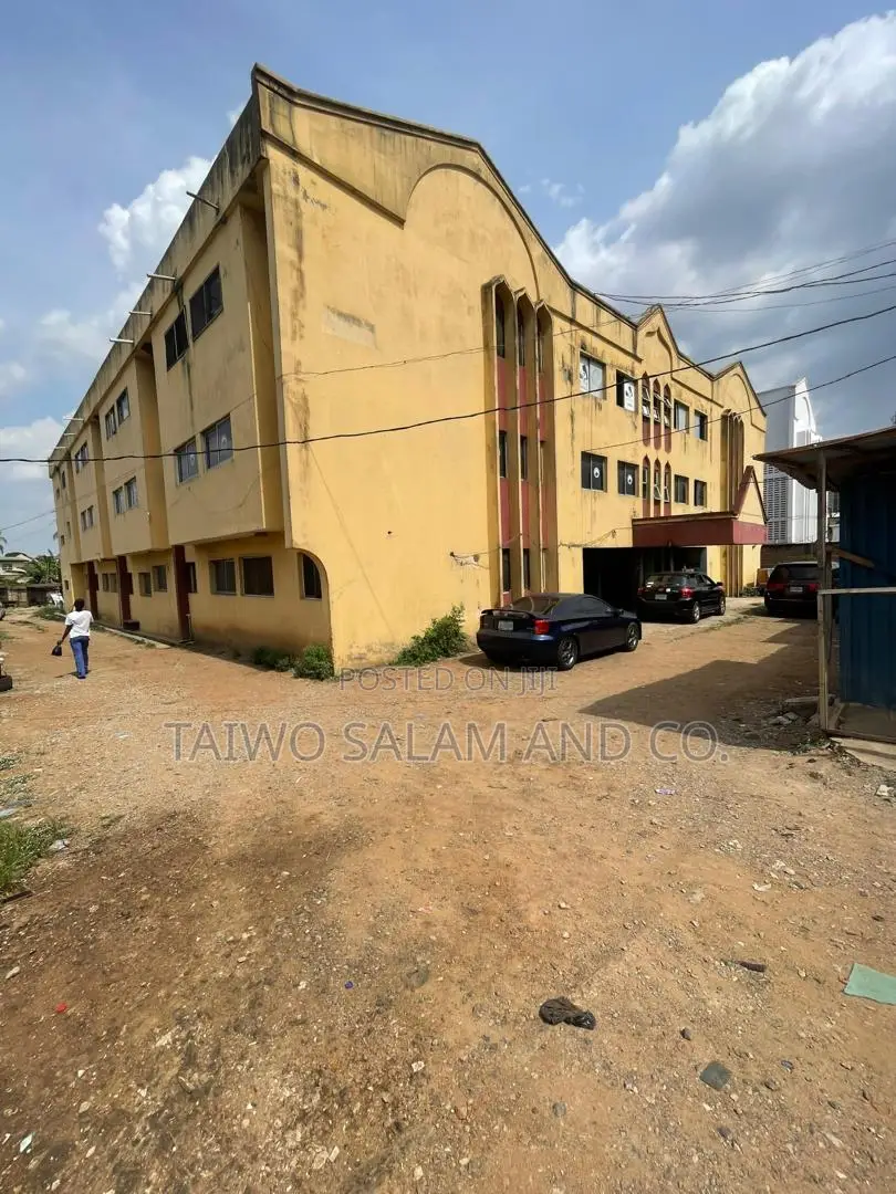 24 Unit Office Complex