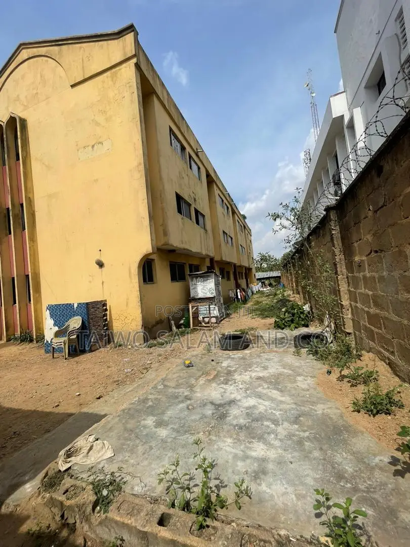 24 Unit Office Complex